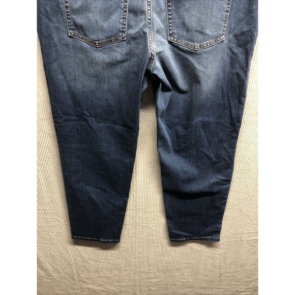 Time And Tru Mid Rise Straight Relaxed Fit Size 18 Petite Jeans NWT - Picture 16 of 16